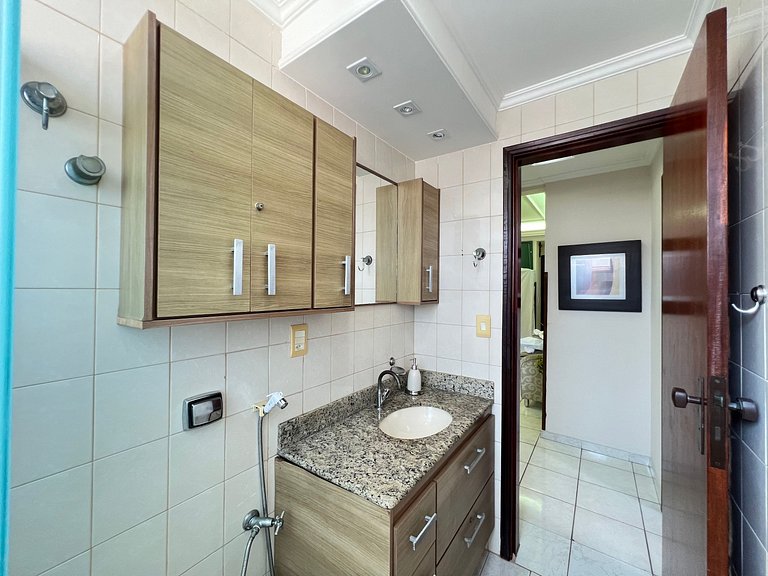 50m Praia-Tupi - WI-FI -SmartTV- Enxoval completo