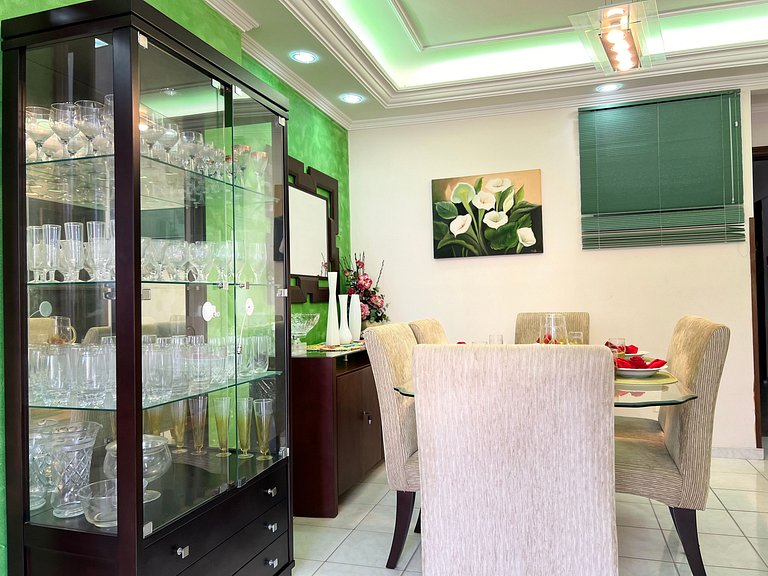 50m Praia-Tupi - WI-FI -SmartTV- Enxoval completo