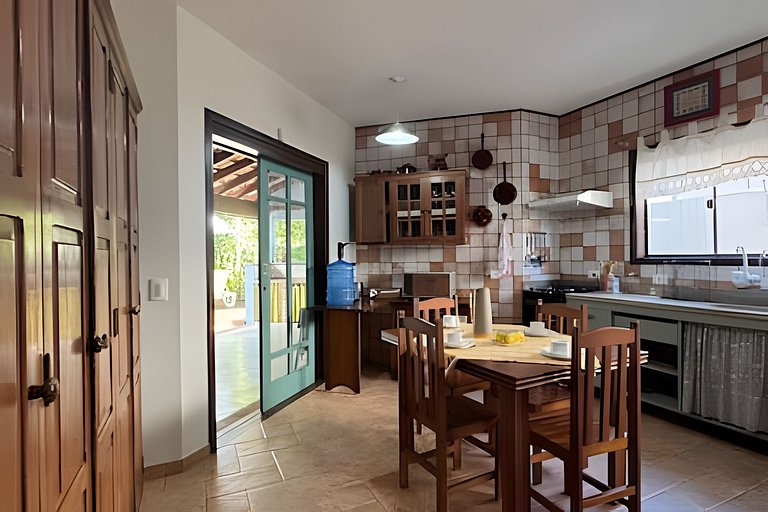 200M da praia, Ar, Piscina, Churrasqueira, Jardim