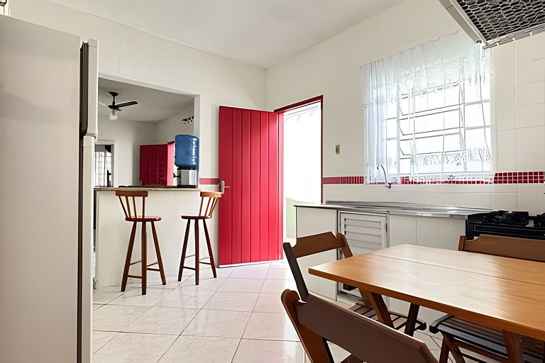 240m Praia , Ar , Churrasqueira, Wi fi