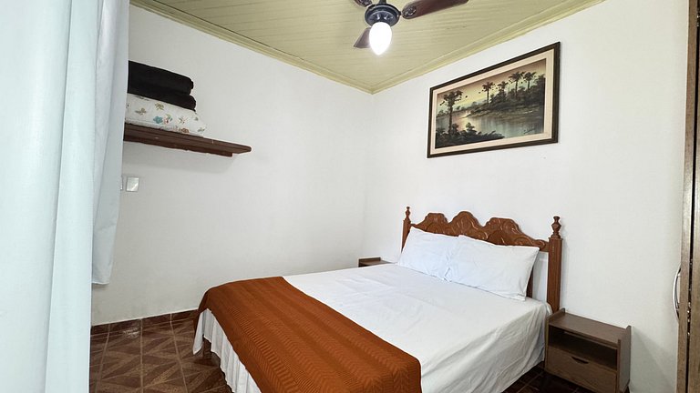 100M da praia -Piscina -Churrasqueira- 4 quartos.