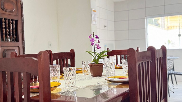 100M da praia -Piscina -Churrasqueira- 4 quartos.