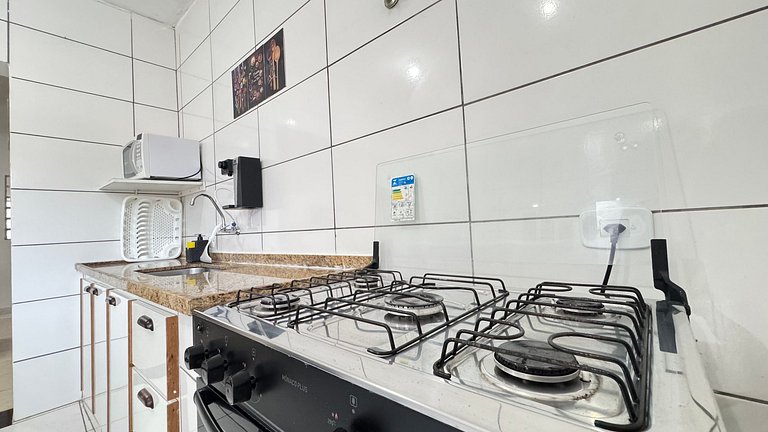 100M da praia -Piscina -Churrasqueira- 4 quartos.