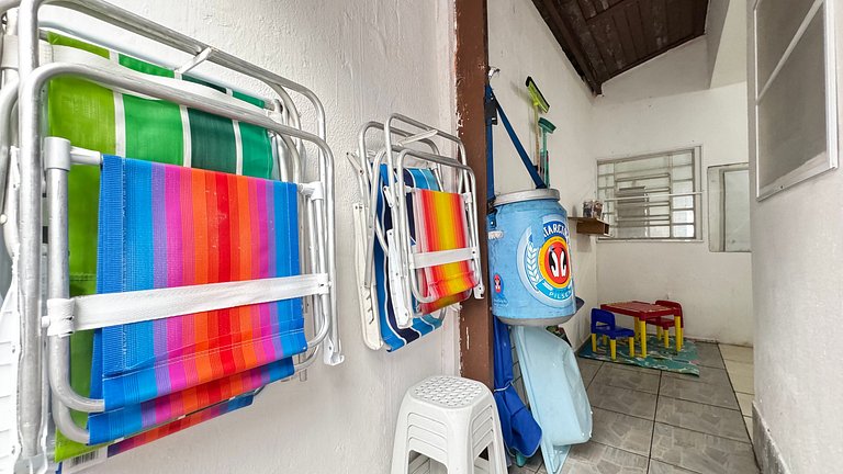 100M da praia -Piscina -Churrasqueira- 4 quartos.