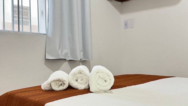 100M da praia -Piscina -Churrasqueira- 4 quartos.