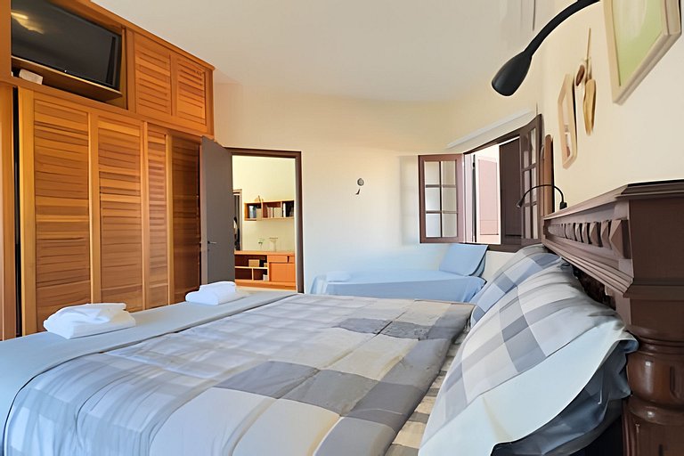 Piscina, Ar, Academia e Cervejeira — 220m da praia