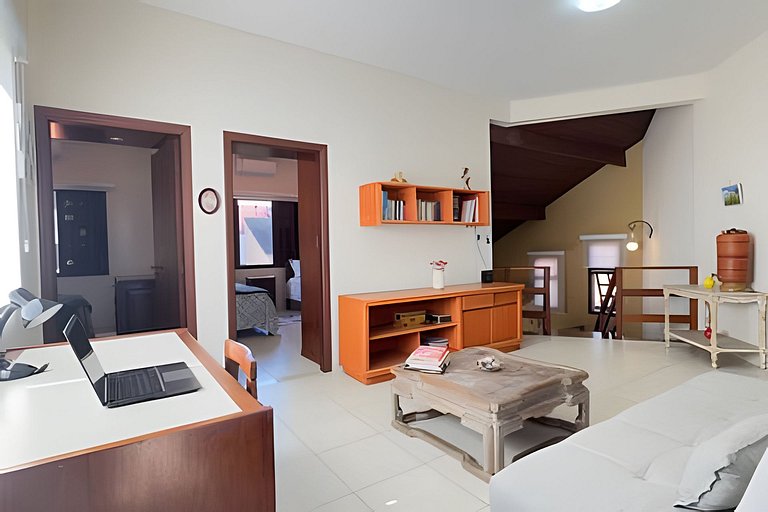 Piscina, Ar, Academia e Cervejeira — 220m da praia