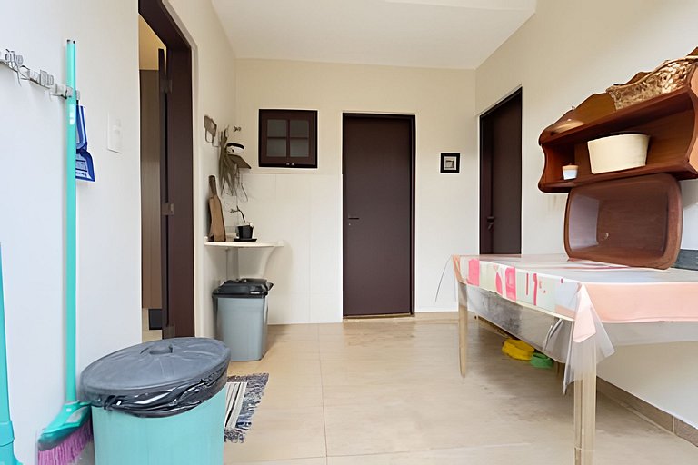 Piscina, Ar, Academia e Cervejeira — 220m da praia