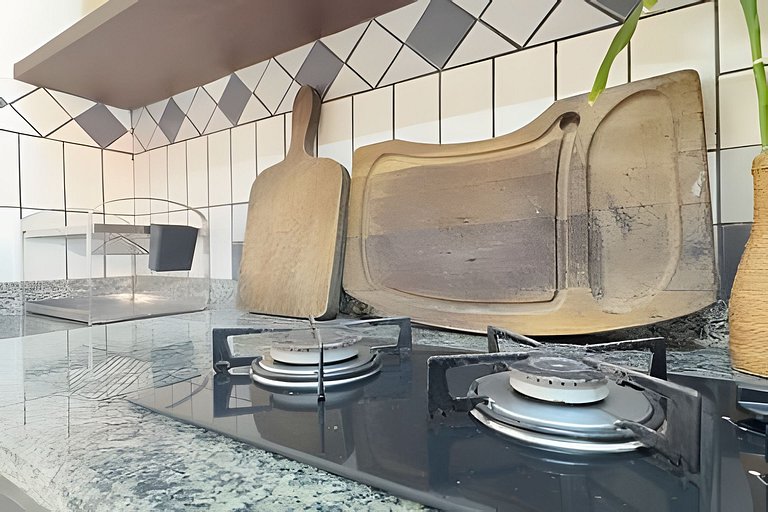 Piscina, Ar, Academia e Cervejeira — 220m da praia