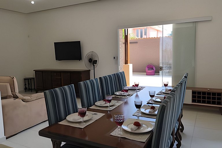 Casa 100 metros praia, Wi fi, Ar, Área Gourmet