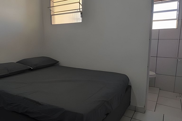 Casa térrea, 600m da praia, churrasqueira, 6 vezes sem juros