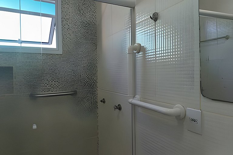 Casa térrea, 600m da praia, churrasqueira, 6 vezes sem juros