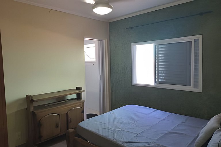 Casa térrea, 600m da praia, churrasqueira, 6 vezes sem juros