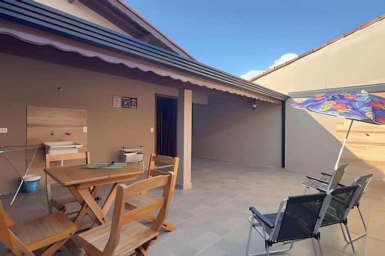 Casa Térrea com Churrasqueira, Wi-Fi e Garagem