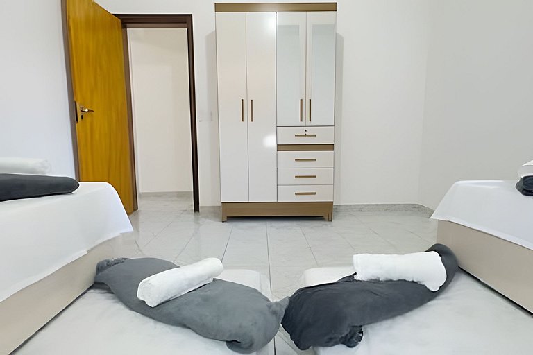 Casa Térrea com Churrasqueira, Wi-Fi e Garagem