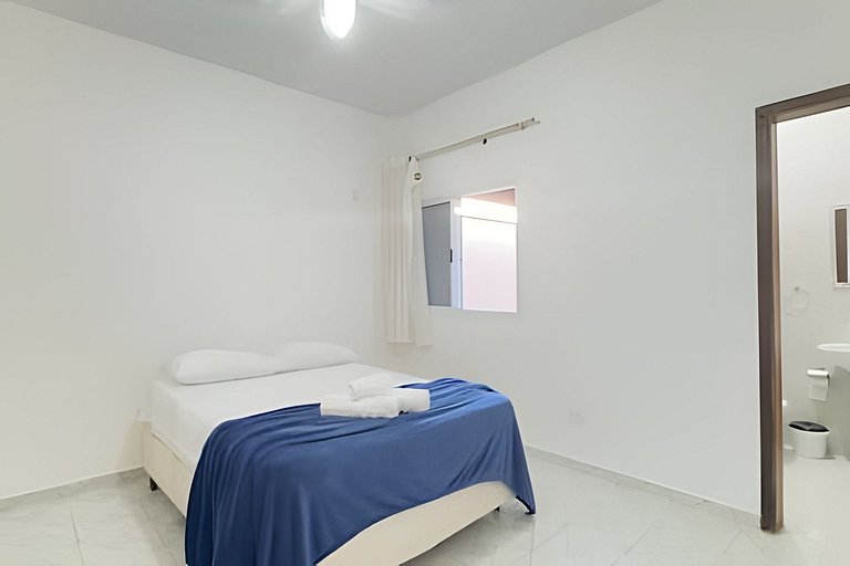 Casa Térrea com Churrasqueira, Wi-Fi e Garagem