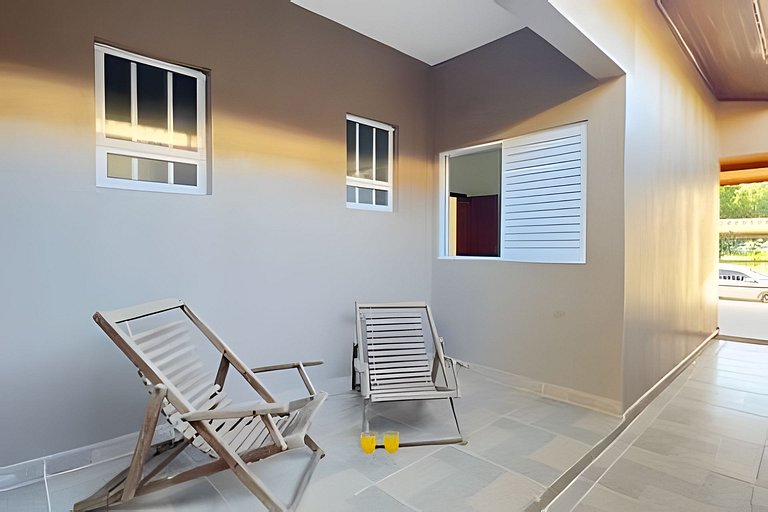 Casa Térrea com Churrasqueira, Wi-Fi e Garagem