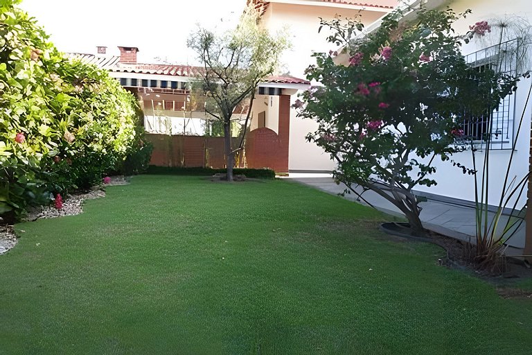 Oásis: Casa+Edícula, Piscina e Campo a 500m Praia