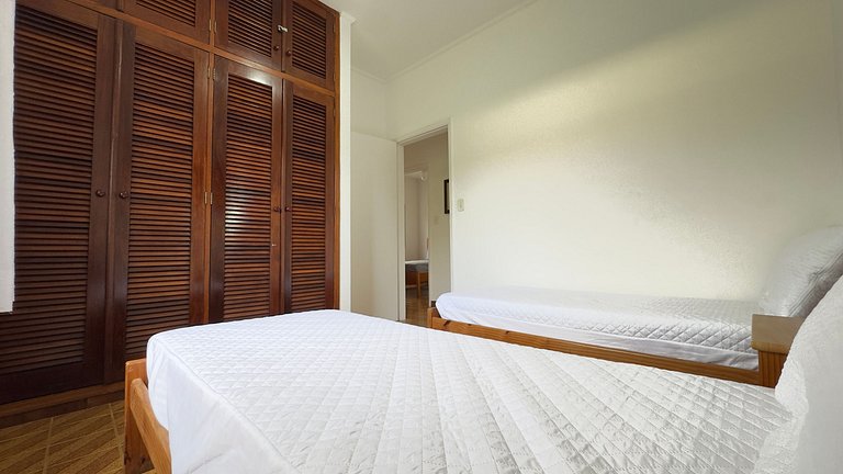 Oásis: Casa+Edícula, Piscina e Campo a 500m Praia