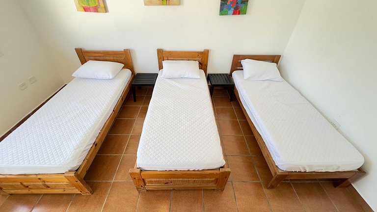Oásis: Casa+Edícula, Piscina e Campo a 500m Praia