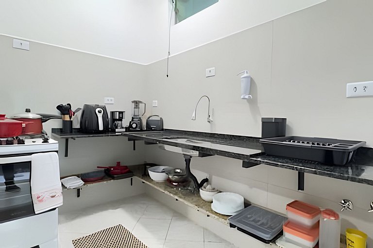 Casa no Centro 450 metros praia com Churrasqueira