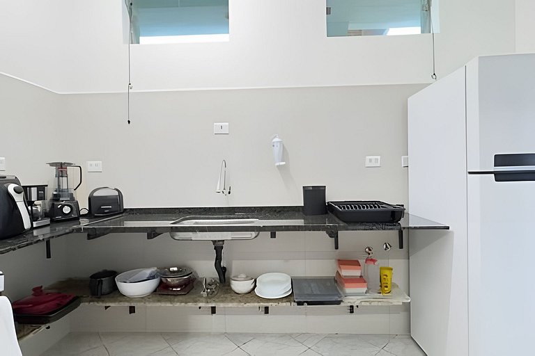 Casa no Centro 450 metros praia com Churrasqueira