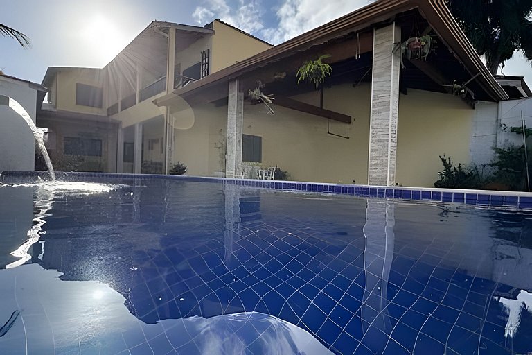 Sobrado com área Gourmet Piscina, e vista Montanha