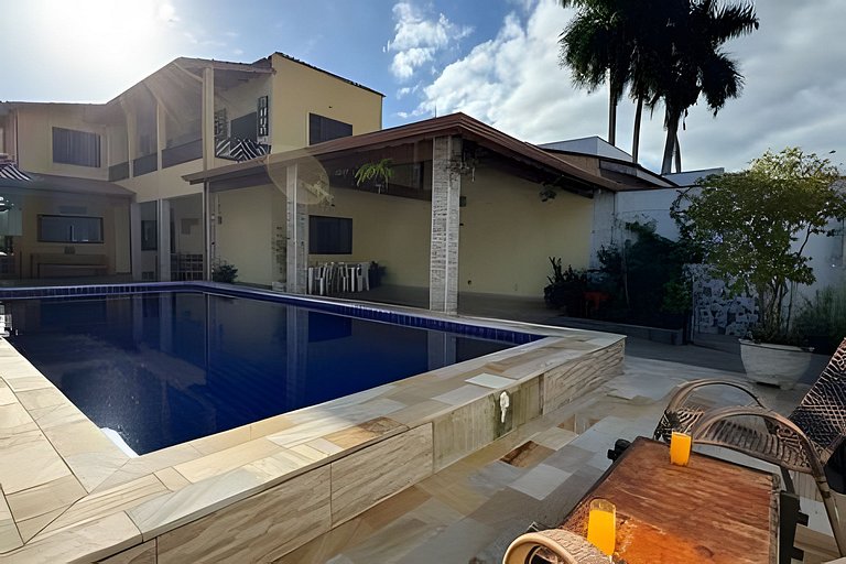 Sobrado com área Gourmet Piscina, e vista Montanha